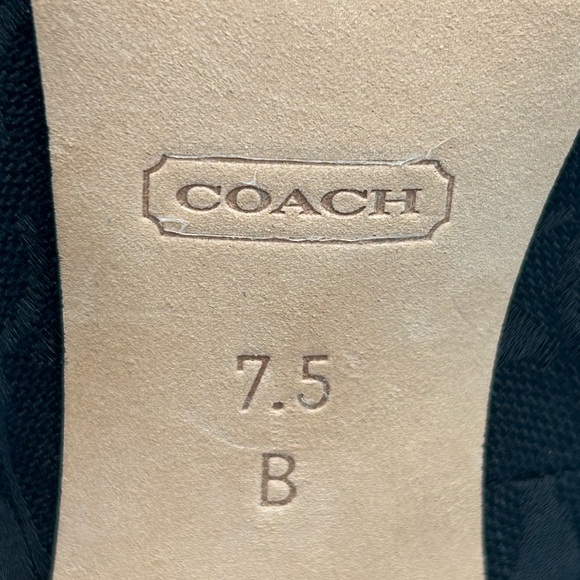 Coach Signature Jacquard Black Pointed Toe Heels Size 7.5 NWOT - Picture 8 of 10